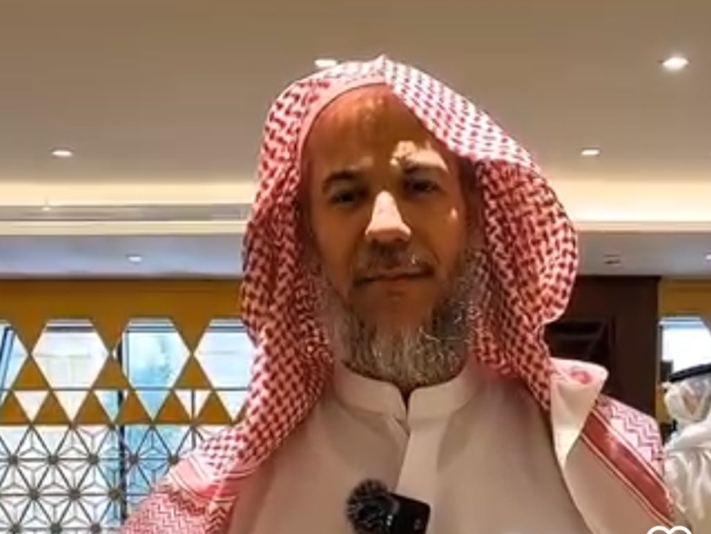 MEMBANGUN SIKAP FANATISME  Antara Bahaya Sikap Berlebihan dan Luasnya Wawasan