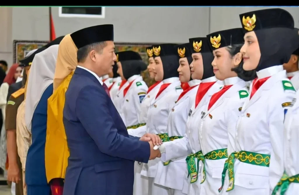 Gubernur Lalu Iqbal Kukuhkan 28 Paskibraka NTB 2026, Pesankan Karakter, Keteladanan, serta Persatuan dan Cinta Daerah