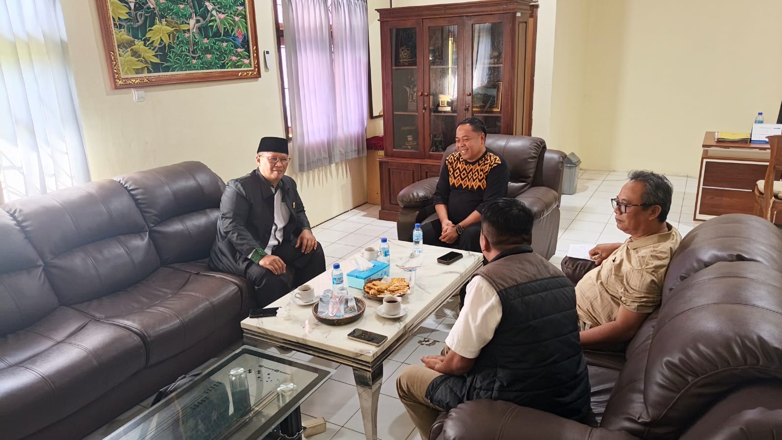 PERKUAT SINERGI MITIGASI SENGKETA PILKADES, DPC PERSADIN DAN DPMD LOMBOK BARAT USUNG GERAKAN DESA SADAR HUKUM