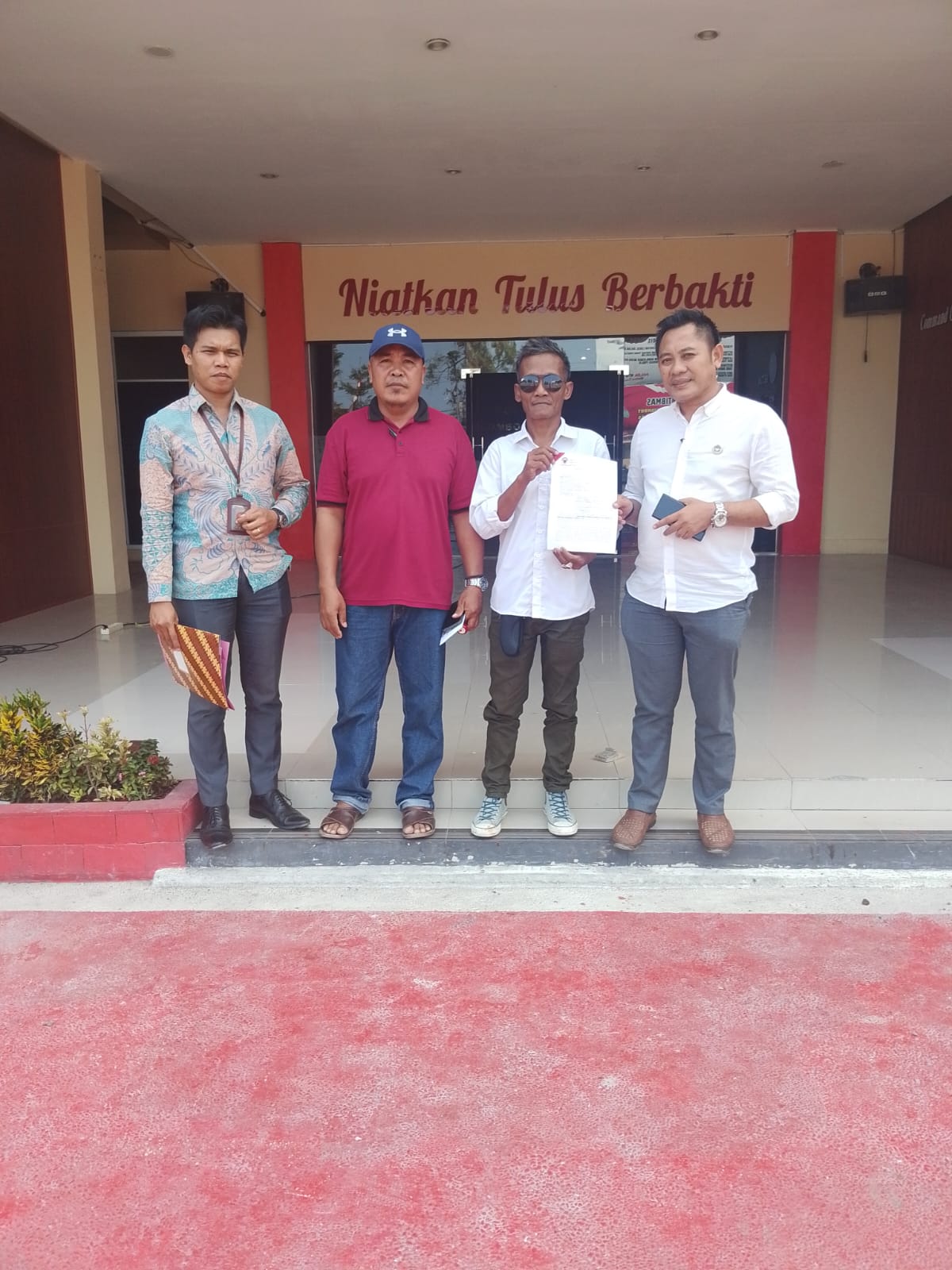 Merasa Difitnah Terkait Bantuan RTLH, Kades Selong Belanak Resmi Tempuh Jalur Hukum