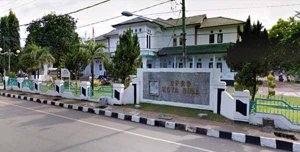 Sentil Rapat Paripurna Sepi, Rafidin DPRD Bima Tunjukkan Kursi Kosong Wakil Rakyat
