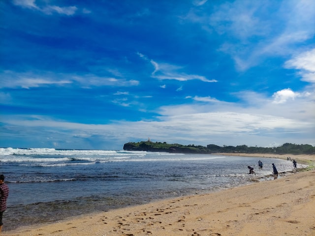 Wisata Gunung Kidul dari Pantai, Goa, dan Alam Eksotis
