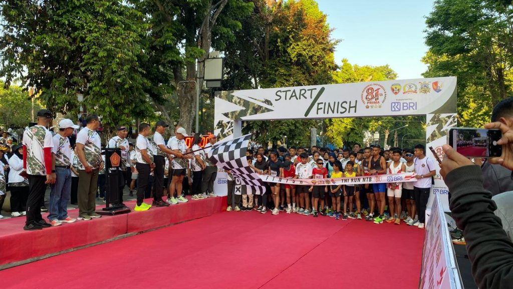 Toreh Prestasi di Mataram, Prada Mariano Julio Dosanto Rebut Juara 1 Lari 5K TNI Run 2026