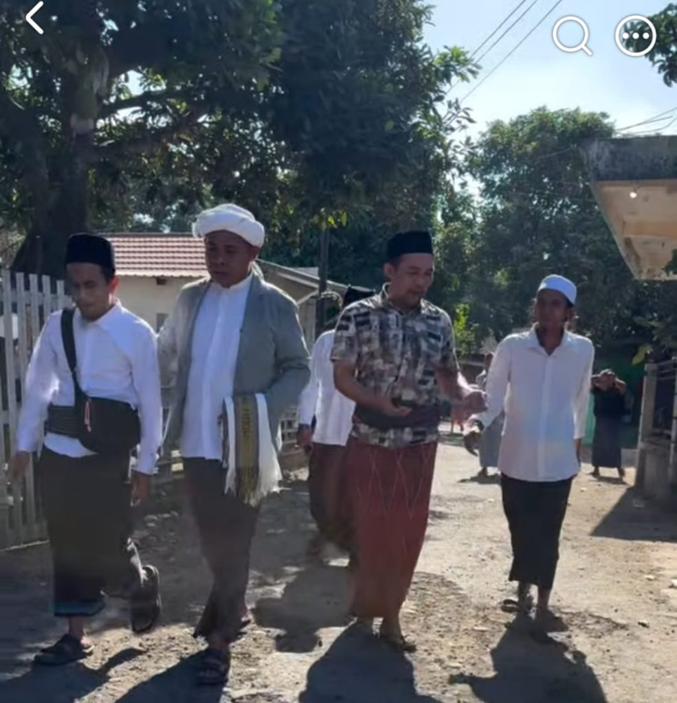 Deni Herman, SH Didorong Masyarakat Peringarata untuk Maju dalam Pilkades
