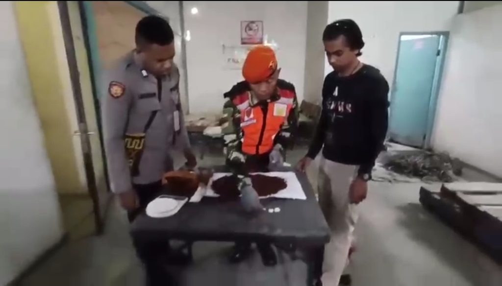 Satgas Pasgat Pos Jayapura Bongkar Sabu-Sabu 3 gram Yang Disemarkan Dalam Bungkusan Kopi di Bandara Sentani