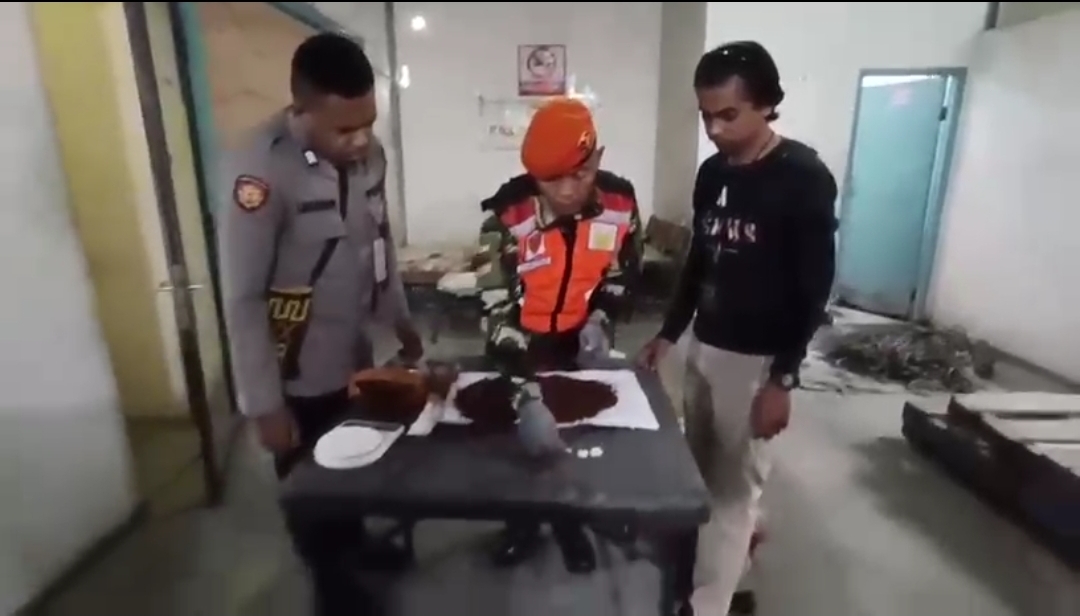 Satgas Pasgat Pos Jayapura Bongkar Sabu-Sabu 3 gram Yang Disemarkan Dalam Bungkusan Kopi di Bandara Sentani