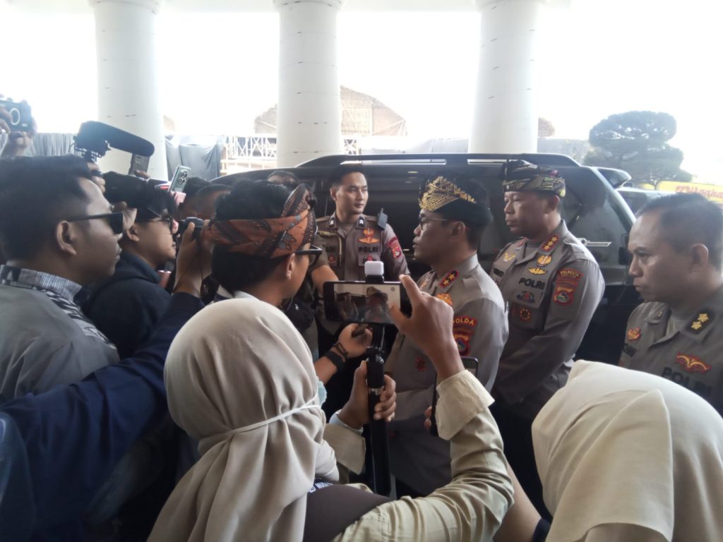 Pesan Humanis Kapolda NTB di HUT ke-81 Lombok Tengah, Jangan Takut Sama Polisi, Takutlah pada Aspal, Karena Aspal Itu Panas