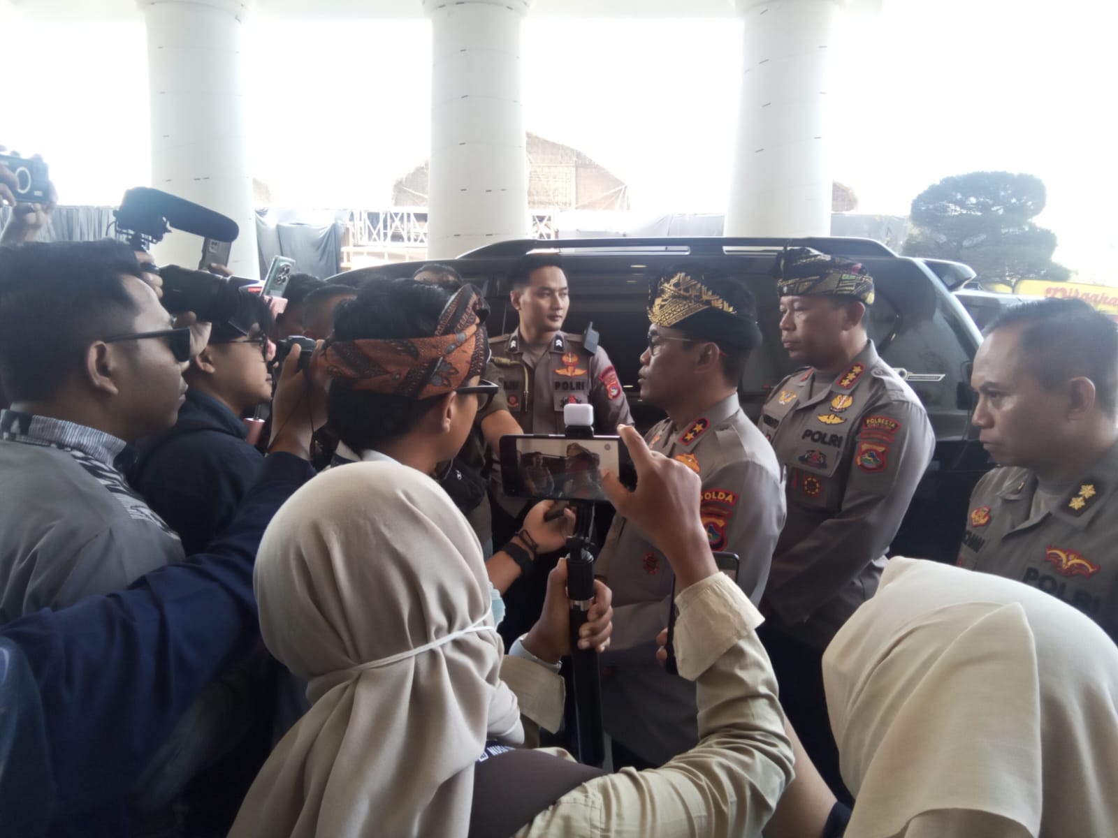 Pesan Humanis Kapolda NTB di HUT ke-81 Lombok Tengah, Jangan Takut Sama Polisi, Takutlah pada Aspal, Karena Aspal Itu Panas